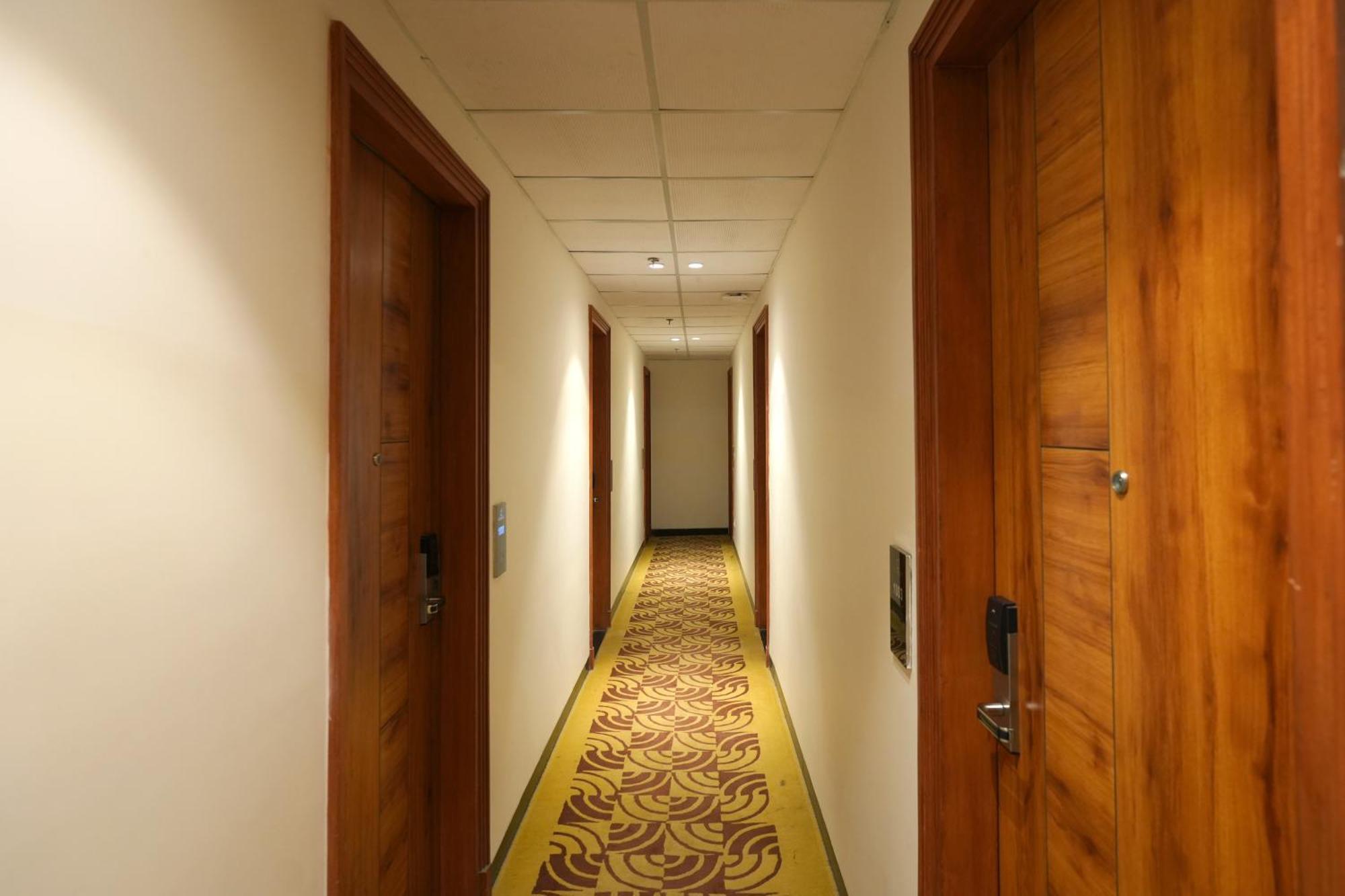 Celebrant Hotel — Photos 1